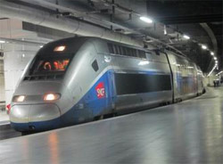 Llega el primer tren de los Ferrocarriles Franceses a la estaci�n de Barcelona Sants