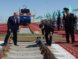 Inaugurado un enlace ferroviario entre Irn, Turkmenistn y Kazajistn