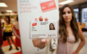 Tarjeta joven de transporte con tarifa plana de veinte euros, hasta los veintis�is, a�os en la Comunidad Madrid