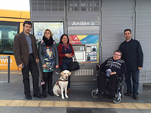 Tranv�a de Tenerife valida con colectivos de discapacitados su futura tecnolog�a sin contacto