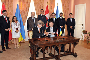 Bombardier firma un protocolo de colaboración con los Ferrocarriles Ucranianos