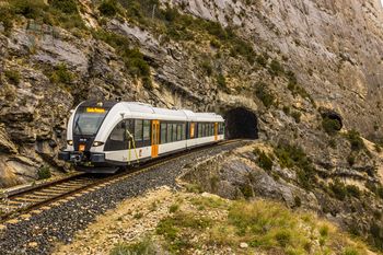 El lunes iniciarn su servicio los nuevos trenes en la lnea de La Pobla de Segur