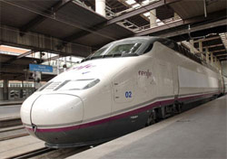 Diez trenes AVE de la serie 100 aumentar�n su capacidad para conectar Espa�a y Francia 