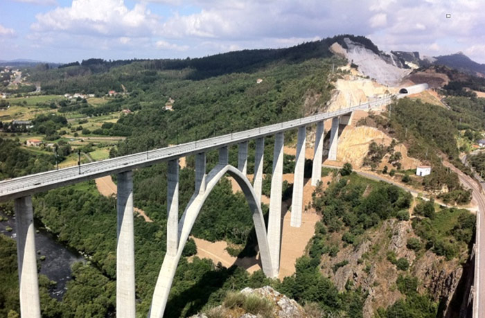 Viaducto del Ulla, la obra ms emblemtica de la nueva lnea de alta velocidad