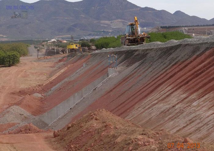 Nuevo terrapl�n reconstruido