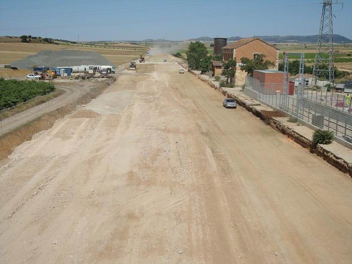 Estaci�n de Alpera tras la retitrada del balasto original