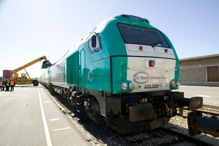 Locomotora serie 335 (Euro 4000 de Vossloh) que remolcaba el tren en el tramo ibrico, desde Silla hasta Portbou