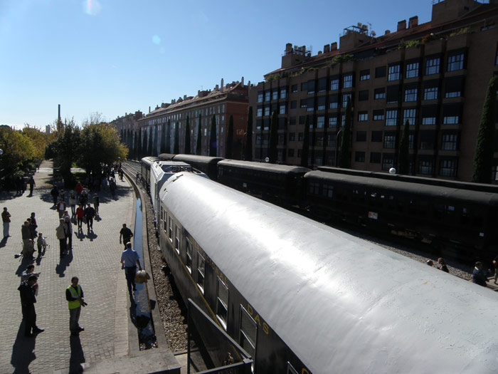 Vista superior del Tren Azul desde la cabina del enclavamiento de Algodor