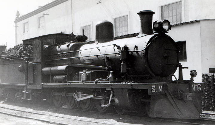 Locomotora N 6 del ferrocarril de Sierra Menera. Fotografa de Frank Jones