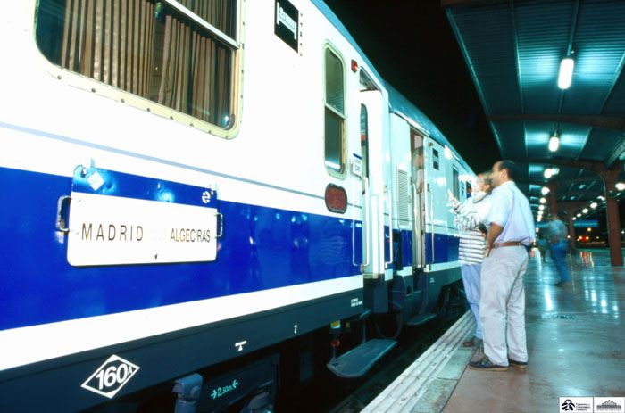 1997. Coche con literas de la composici�n del Expreso nocturno Madrid � Algeciras. (1997) Foto V�a Libre.  Archivo Hist�rico Ferroviario.