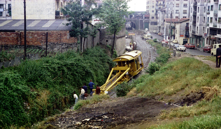 Feve procedi� a la modernizaci�n integral del �Topo�. Fotograf�a de Carlos Urkiola