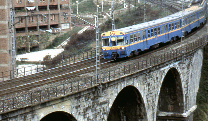Viaducto de La Pe�a, fotografiado en 1989. Fotograf�a de Juanjo Olaizola Elordi