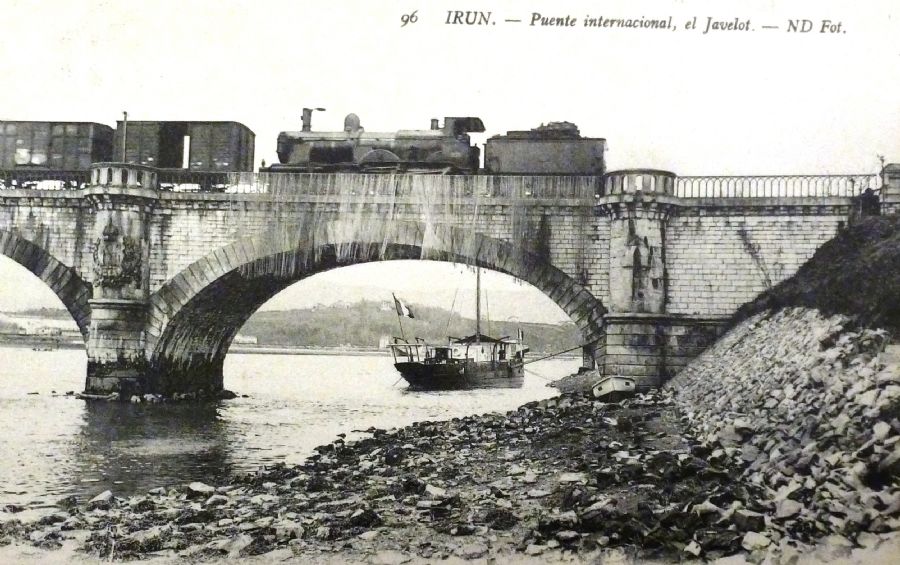 Vista del puente internacional sobre el ro Bidasoa, la ltima gran obra de la lnea de Madrid a la frontera francesa. Archivo EuskoTren/Museo Vasco del Ferrocarril