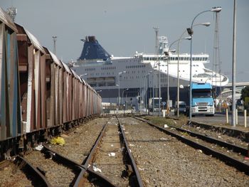 Convenio Fomento-Adif-Puertos del Estado para la creaci�n de una plataforma tecnol�gica para simplificar la log�stica en el transporte