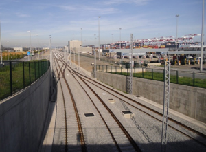 FCC Construcción termina la obra de conexión del acceso ferroviario al Puerto de Barcelona