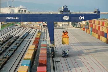El puerto de Barcelona incrementa un 21 por ciento el trfico ferroviario de contenedores