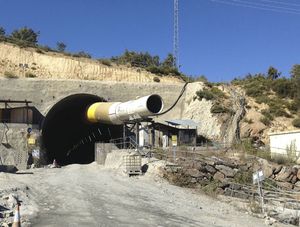 En los once primeros meses de 2018 Adif licit� obras por 2.675,79 millones de euros