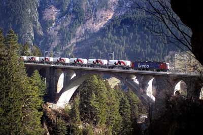 La divisi�n de mercanc�as de los Ferrocarriles Suizos se convierte en sociedad aut�noma