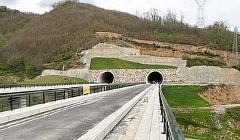 Adjudicado el montaje de vía entre Campomanes y Pola de Lena, en Asturias, por importe de 16,3 millones