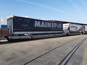 Empiezan las circulaciones regulares en la primera autopista ferroviaria espa�ola