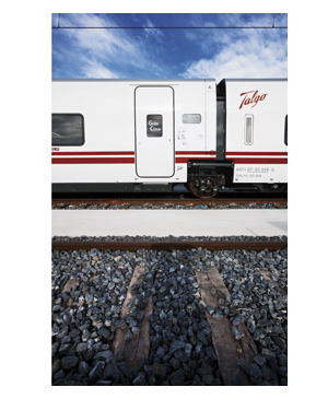 Renfe comprar� hasta cuarenta locomotoras bitensi�n, de alta velocidad y ancho variable