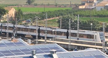 FGV ahorra 14,8 millones de euros en electricidad en una d�cada de servicio de sus placas solares