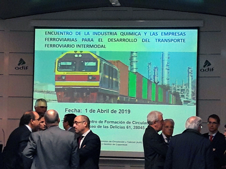 Primer encuentro entre compa��as de la industria qu�mica, empresas ferroviarias y operadores log�sticos
