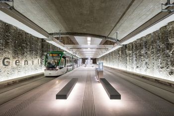 La estaci�n Alc�zar Genil del metro de Granada, premiada en la XIV Bienal Espa�ola de Arquitectura y Urbanismo
