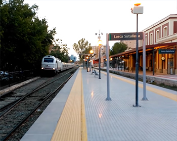 Contin�an los trabajos de reparaci�n y mejora en la infraestructura del tramo Lorca-�guilas, en Murcia