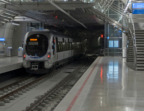Euskotren ofrece el cien por cien de su capacidad en sus servicios diurnos en d�as laborables