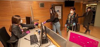 Renfe ha devuelto 75.000 billetes con origen o destino Andaluc�a en el �ltimo mes, ante las restricciones de movilidad