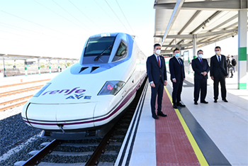 Ayer entr� en servicio el tramo de alta velocidad Monforte del Cid-Elche-Orihuela