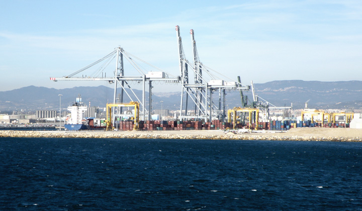 El Muelle Andaluca es la zona de contenedores del puerto