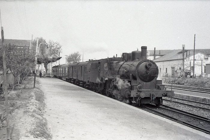 Tren que cubra el servicio de cercanas entre Valencia y Sagunto. 5 de abril de 1961. 